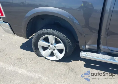 2015 Ram 1500 Laramie из США, поврежденный, VIN 1C6RR7NT1FS546867